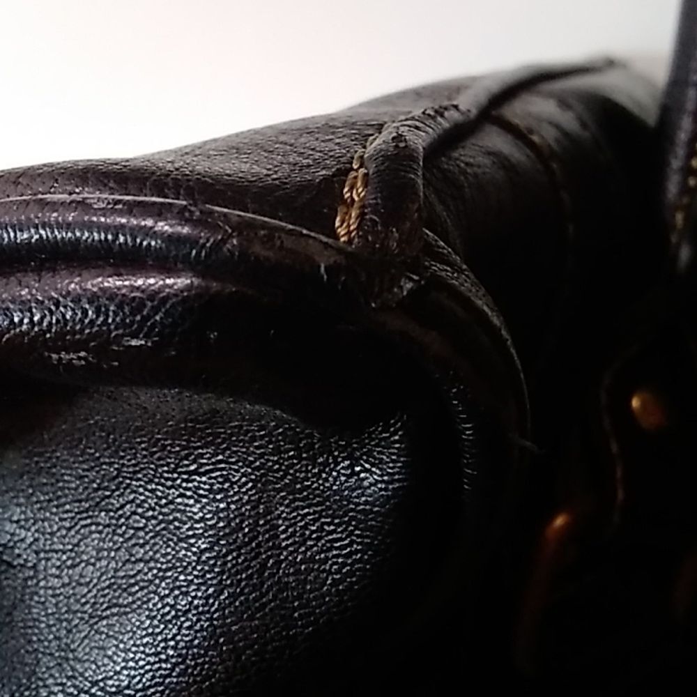 American Living Women's Shoulders Bag - Picture 9 of 16